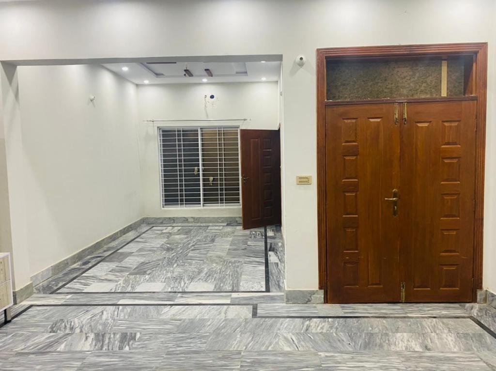 cfb9411b-5bfd-4209-9045-6fbef0bd1ec6